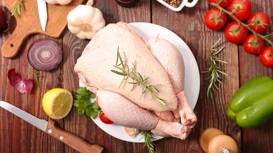 چقدر پروتئین در گوشت مرغ وجود دارد؟